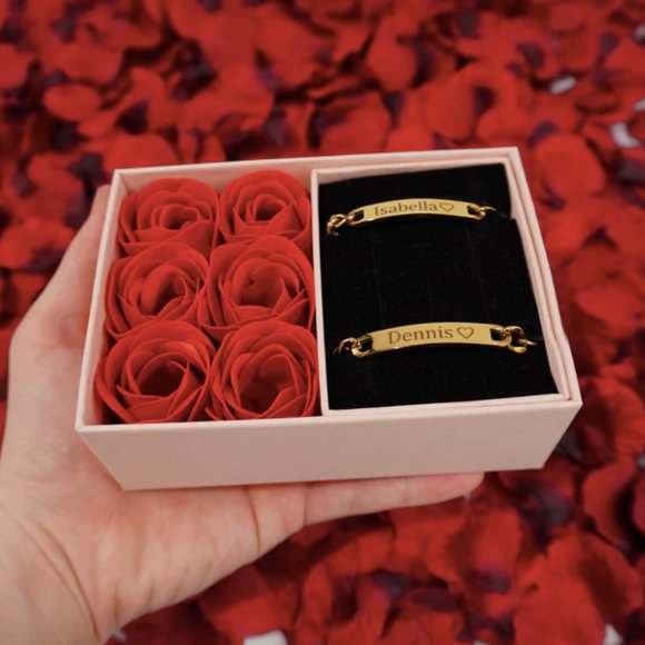 Couples Engraved Bracelet Set With Box - Picture 3 of 5